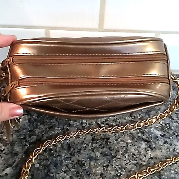 Bags Golden Bronze Braided Gold Chain Tassel Zips Quilted Crossbody
